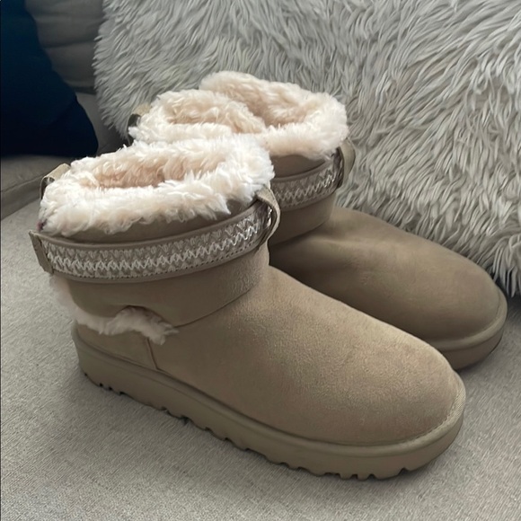 UGG Ultra Mini Classic Alpsey Boots - Picture 2 of 7